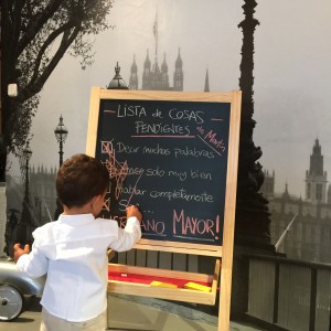 Oui Oui-anuncio segundo embarazo-babyoui-martin-pizarra con cosas que hacer (2) Oui Oui-anuncio segundo embarazo-babyoui-martin-pizarra con cosas que hacer (2)