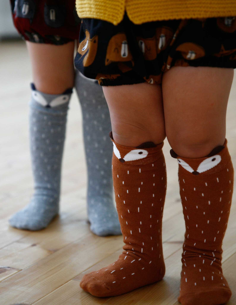 Oui Oui-calcetines zorritos marrones-raccoon socks-mini dressing-culotte