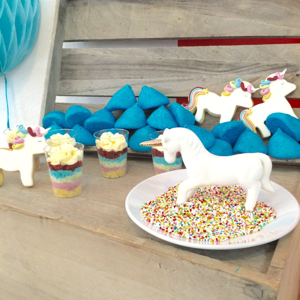 Oui Oui-platito unicornio